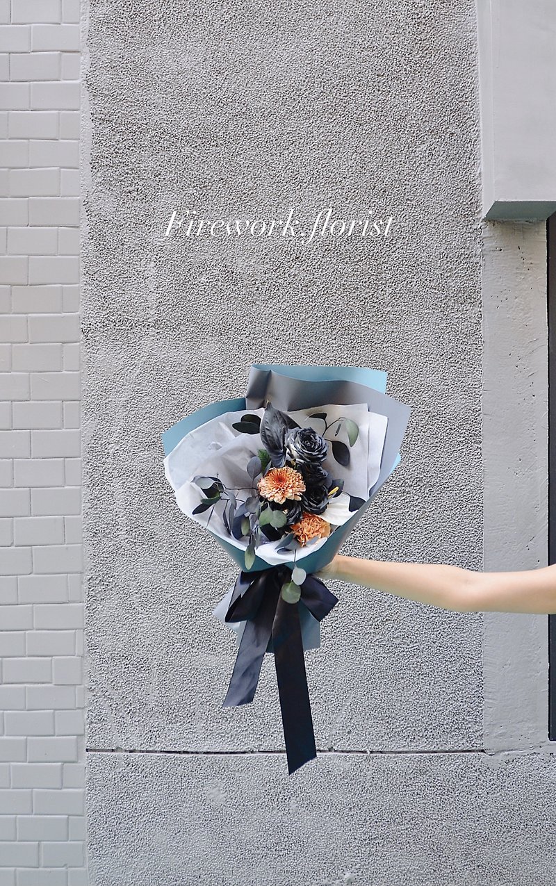 Fireworks - Customized Bouquets - ช่อดอกไม้แห้ง - พืช/ดอกไม้ สีดำ