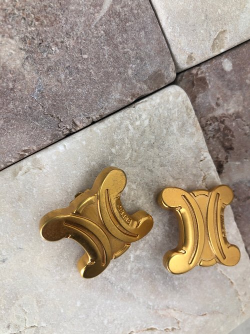 Delivered directly from Japan in used packaging] CELINE Triomphe Clip-On  gold vintage vintage old eg5uy5 - Shop solo-vintage Earrings & Clip-ons -  Pinkoi