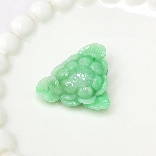 緣圓翡翠 溫潤滿綠手工雕刻蓮花荷花吊墜 |天然緬甸玉A貨翡翠