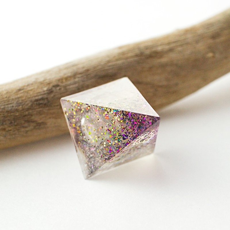 Acute angle pyramid single earrings (pheromone) - Earrings & Clip-ons - Other Materials Purple