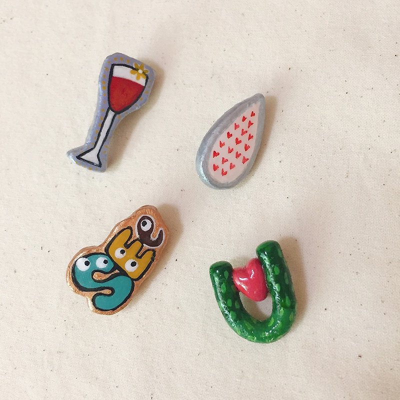 Cute original hand-made hand-painted pinch brooch gift gift handmade clay acrylic acrylic paint clay bottle - เข็มกลัด - ดินเหนียว 