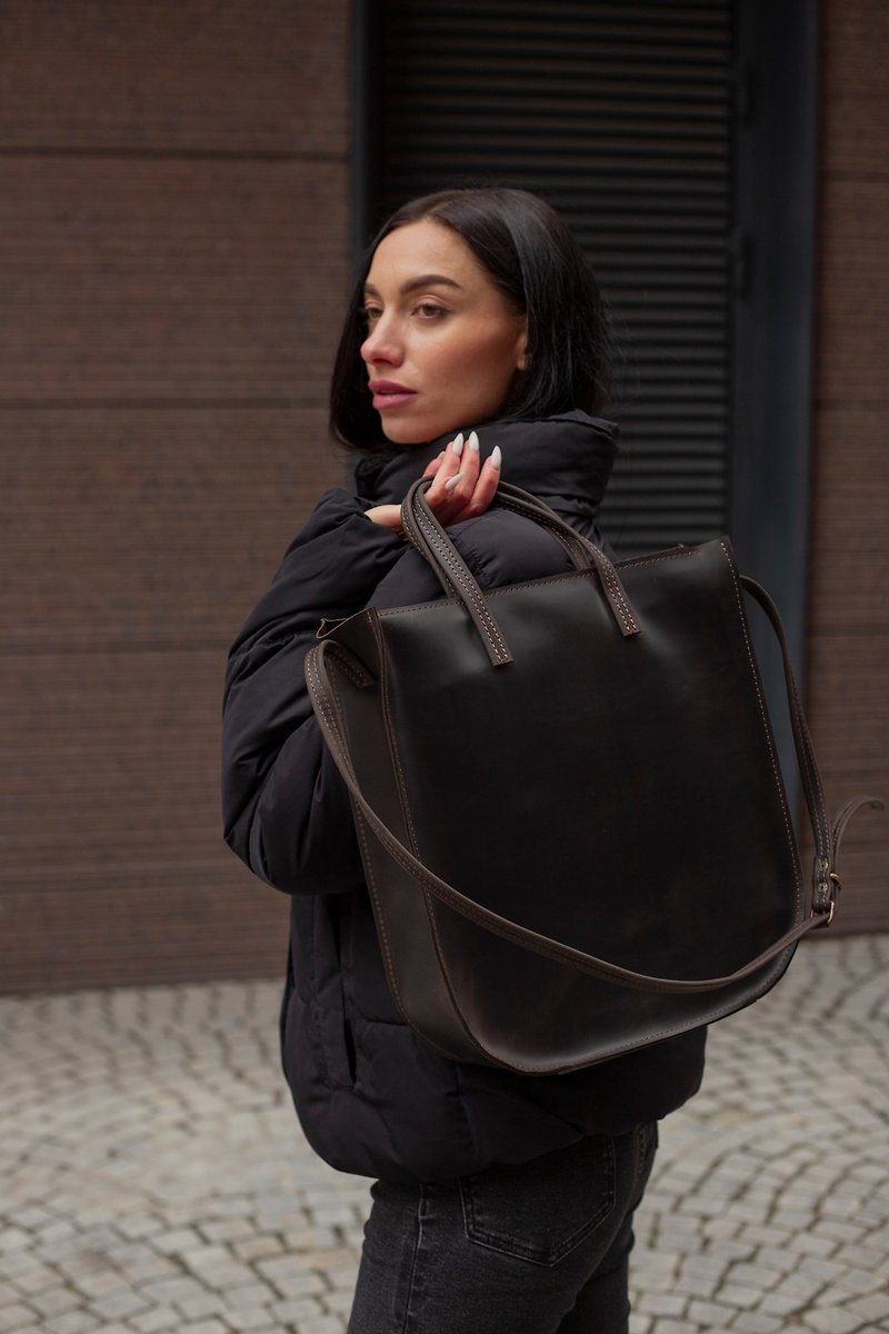 leather tote bag, Genuine leather shoulder tote bag, minimalist tote bag - กระเป๋าถือ - หนังแท้ หลากหลายสี