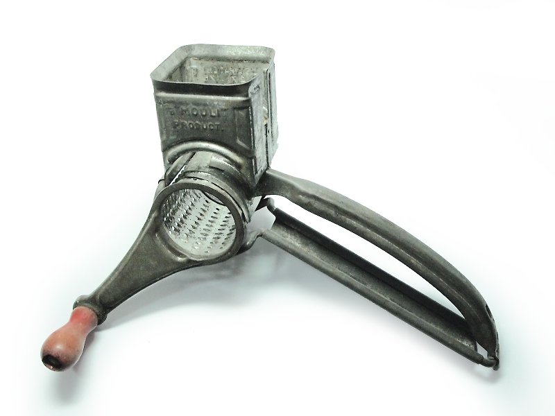 古代の小道具40年代のフランスのチーズグラインダー - 置物 - 金属 グレー