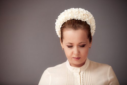 【ミランダカー】ウェディングカチューシャ　イギリスハンドメイド ミランダカー】ウェディングカチューシャ イギリスハンドメイド