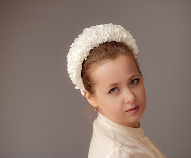 素晴らしいミランダカーに触発された結婚式の花の冠。ブライダル