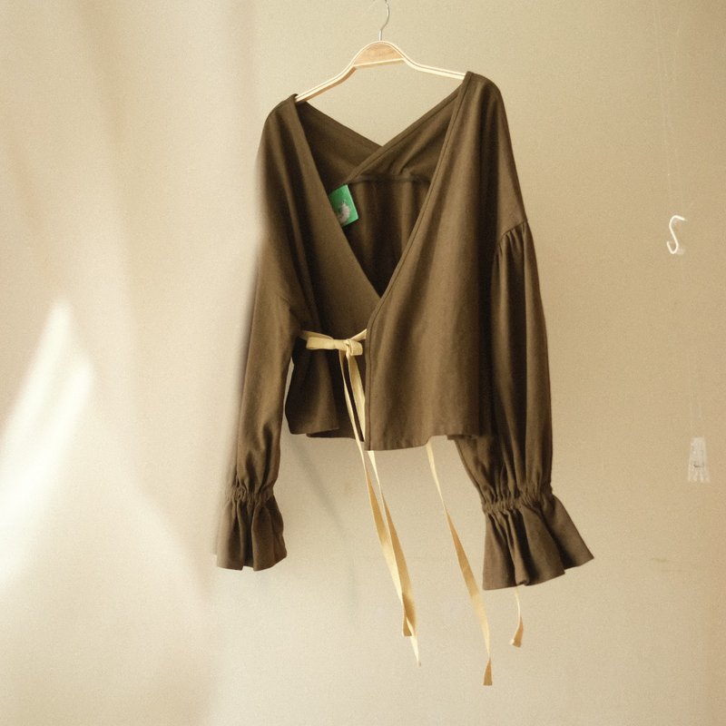藏 |  圍裹式上衣  鶯茶 - 女上衣/長袖上衣 - 棉．麻 咖啡色