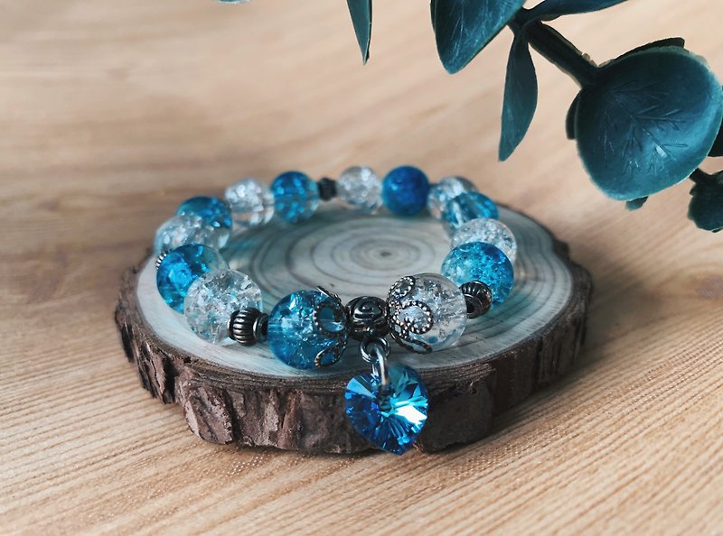 [Deep Sea Series] Blue and white cracked bead bracelet - Bracelets - Crystal Blue