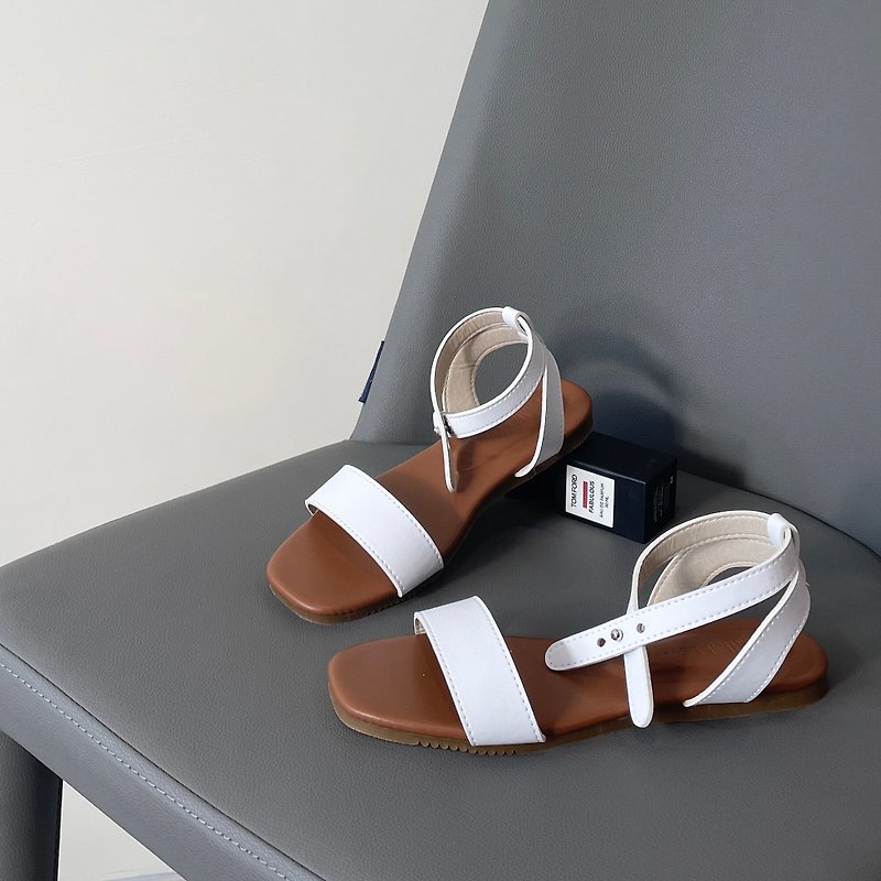 【I called Love】Four Seasons Rhapsody / French Flat Cross Front Buckle Sandals