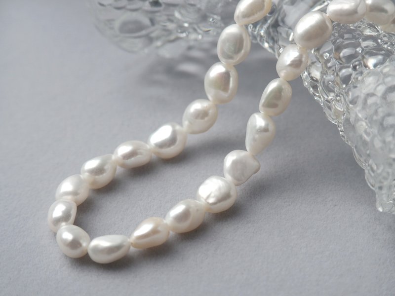 Undersea Ballet | Baroque Pearl/8.5-9.5mm Freshwater Pearl Set Chain - Necklaces - Pearl White