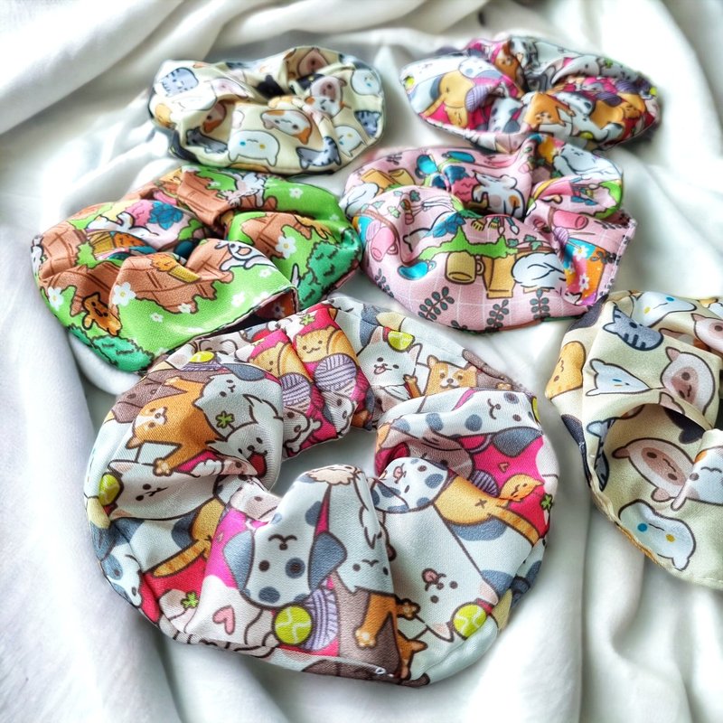 Cute Cat & Dog Crepe Satin Hair Scrunchie - 髮圈/髮夾 - 絲．絹 粉紅色