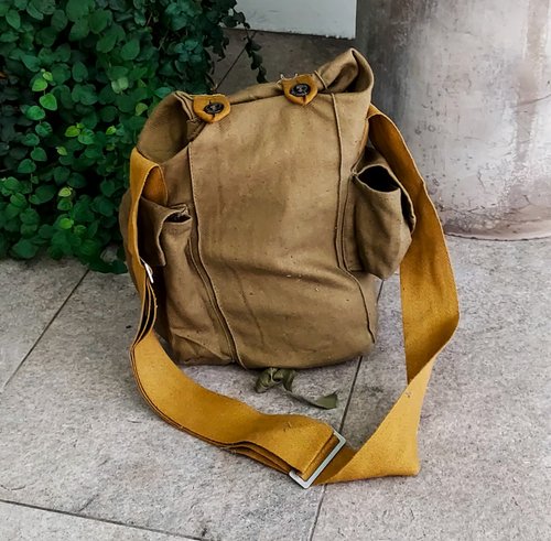 昨日好物 • yesterday nicethings 蘇聯公發防毒面具帆布軍用揹包 老品全新