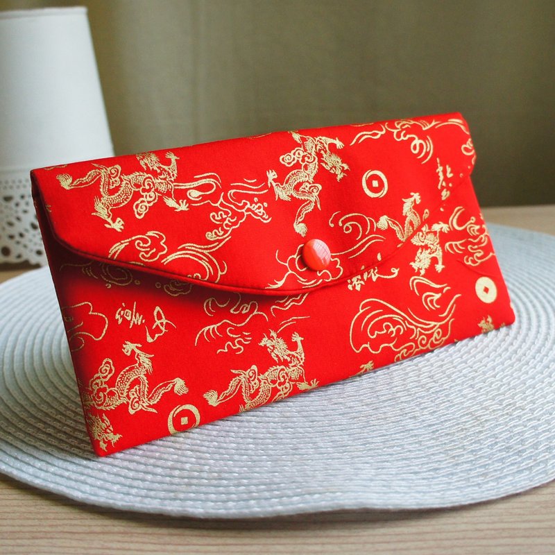Lovely【金龍納福龍年紅包袋、紅】存摺套、現金收納袋 - 紅包袋/春聯 - 棉．麻 紅色