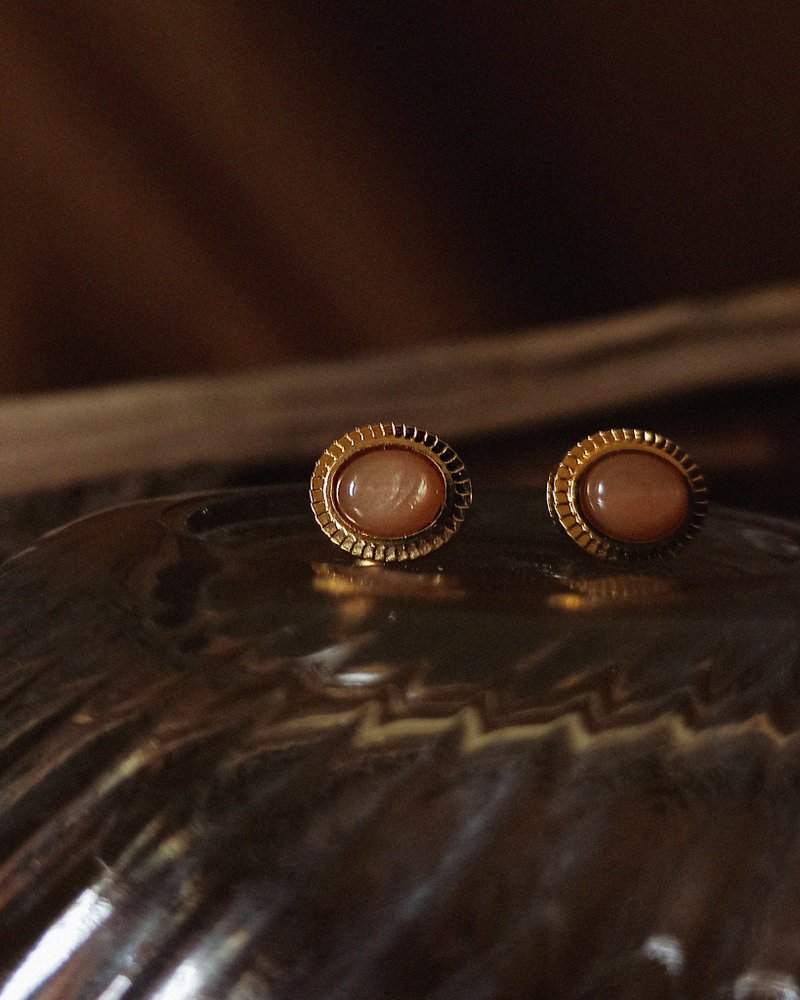 Classic cat eye gold edge earrings-orange pink - Earrings & Clip-ons - Other Materials Black