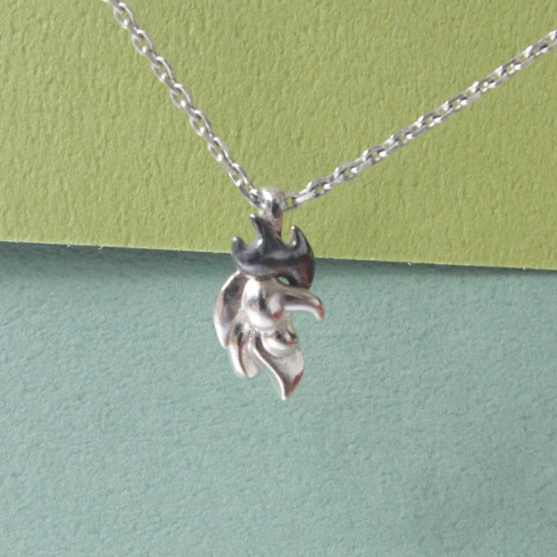hen pendant - Necklaces - Sterling Silver Gray