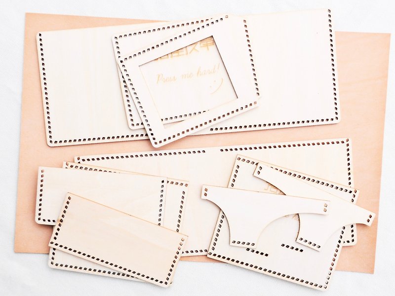 [Triple folded leather wallet ★ wood-type series] Rock Paper Scissors wood-type leather Leather Leather DIY manual paper-leather wallet packet men Silver pattern - เครื่องหนัง - หนังแท้ สีกากี