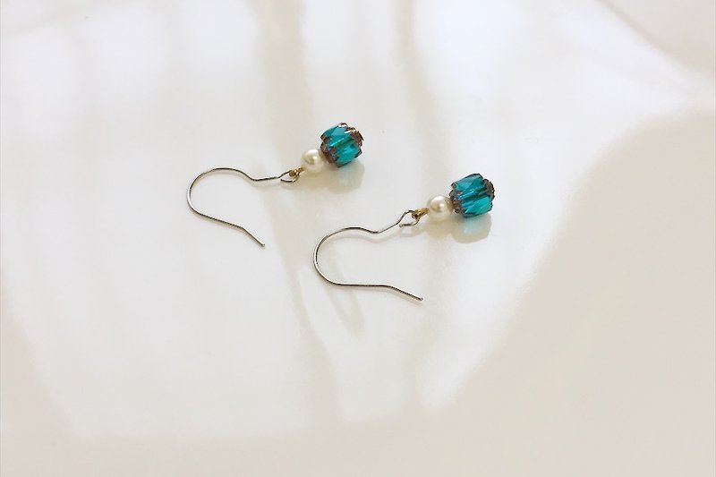 Peacock Blue Simple Wild Brass Earrings - Earrings & Clip-ons - Gemstone Blue