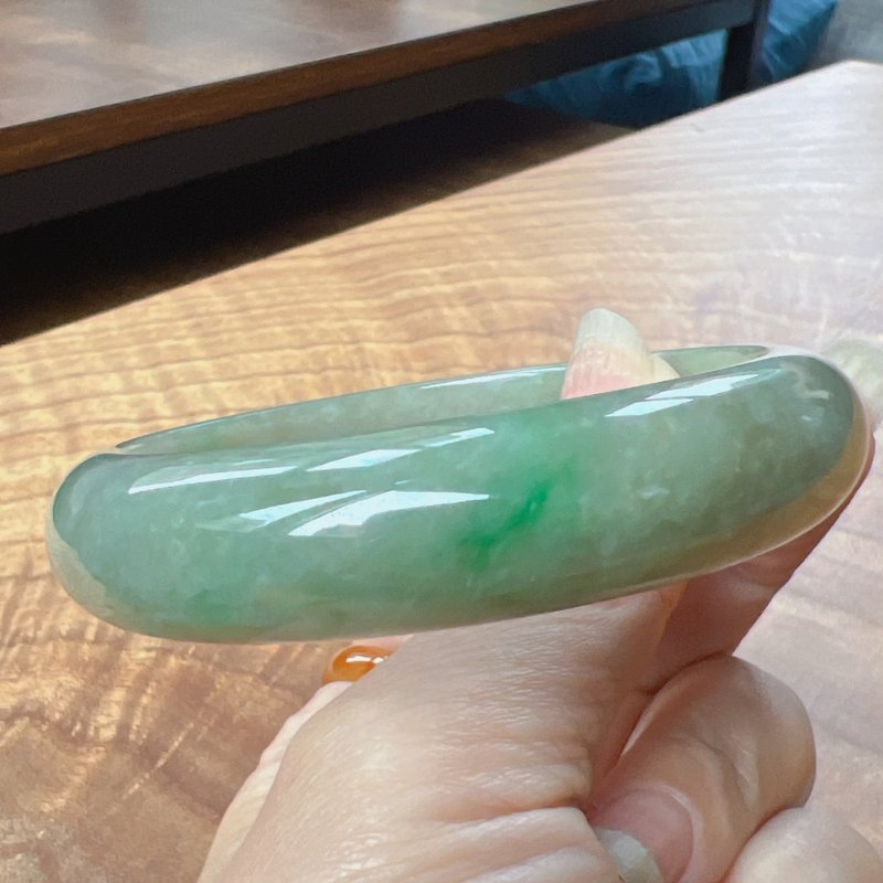 Floating Yang Green Jade Bangle | Size 18.5 | Natural Grade A Burmese Jadeite | Gift Idea - สร้อยข้อมือ - หยก สีเขียว
