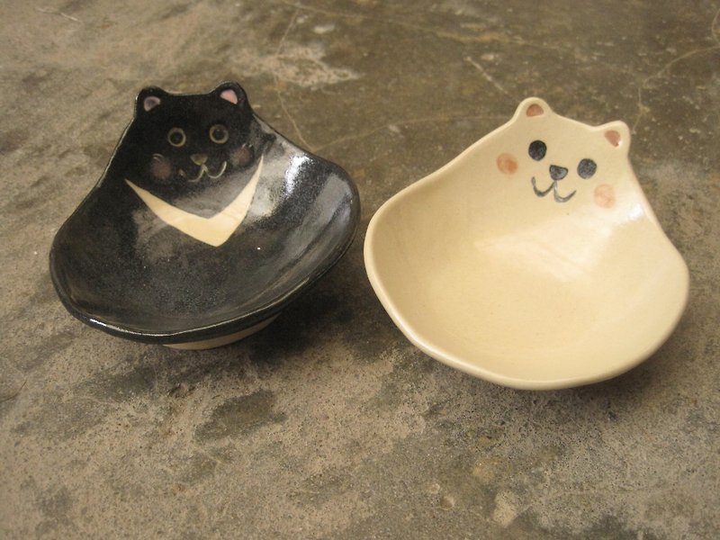 DoDo手作 動物造型碗-熊熊對碗(淺碗) - 碗 - 陶 白色