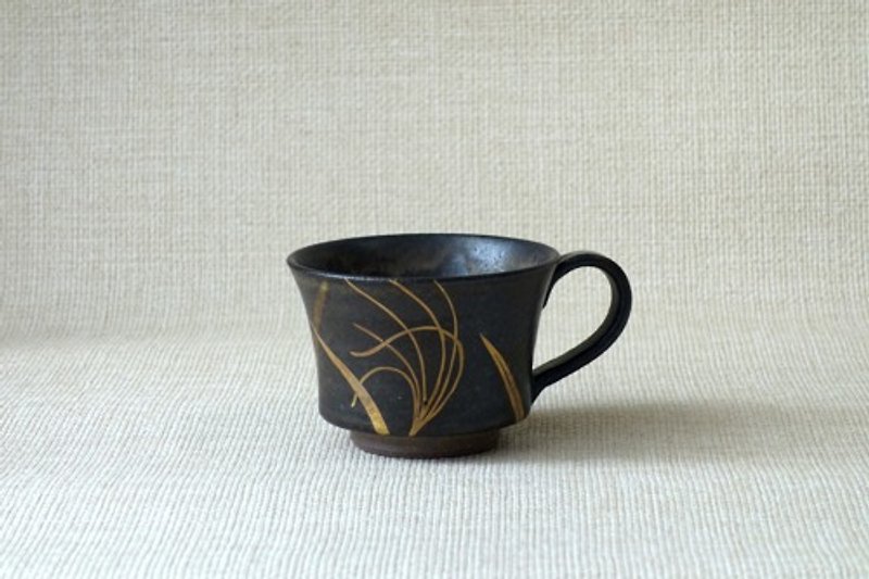 マグカップ　金銀彩すすきb - 咖啡杯 - 陶 黑色