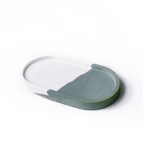 Ninan 泥喃｜水泥手作工作室 (預購) 莫蘭迪綠系列 | 橢圓形雙色水泥底盤 水泥飾品盤