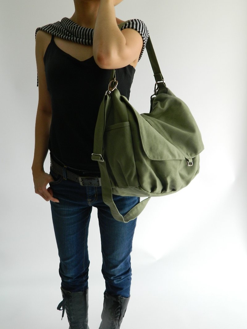 Canvas Messenger bag ,Green Shoulder bag , Travel bag , diaper bag -no.18 DANIEL - กระเป๋าแมสเซนเจอร์ - ผ้าฝ้าย/ผ้าลินิน สีเขียว