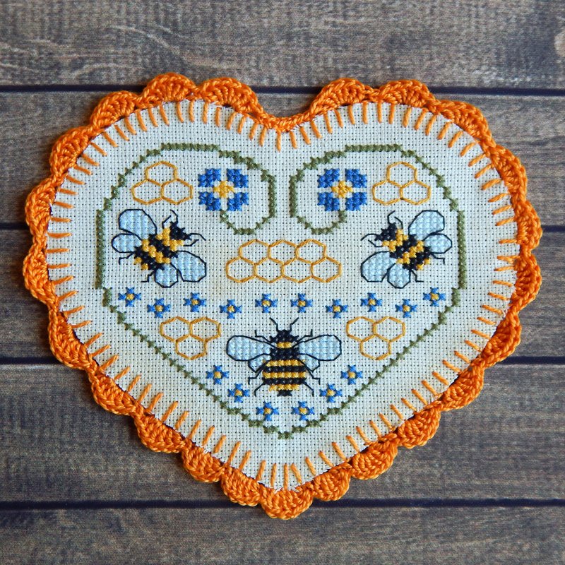 Honey Heart cross stitch pattern Bees cross stitch Summer Flowers cross stitch - 手工藝教學/工具書 - 其他材質 