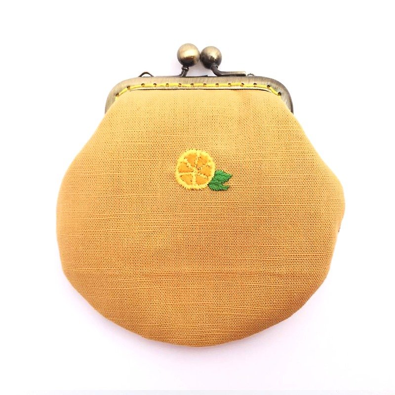 Embroidered fruit mouth gold small things bag - กระเป๋าใส่เหรียญ - ผ้าฝ้าย/ผ้าลินิน สีส้ม