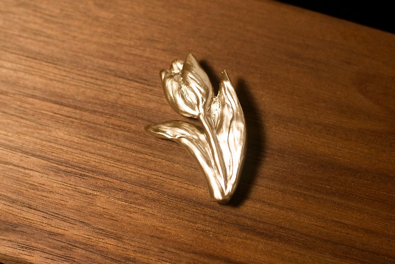 tulip brooch