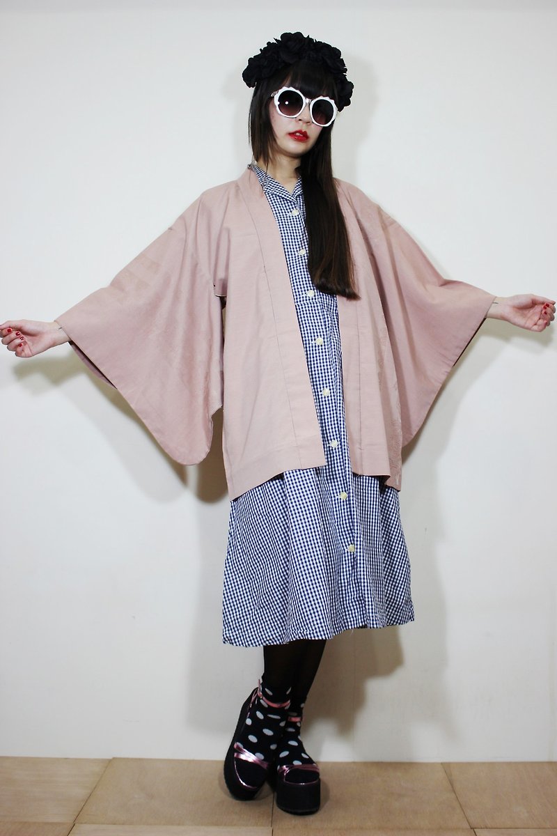 F2095 [Nippon kimono] (Vintage) Deer textured pink Japanese kimono haori (お wa ri) - เสื้อแจ็คเก็ต - ผ้าฝ้าย/ผ้าลินิน สึชมพู