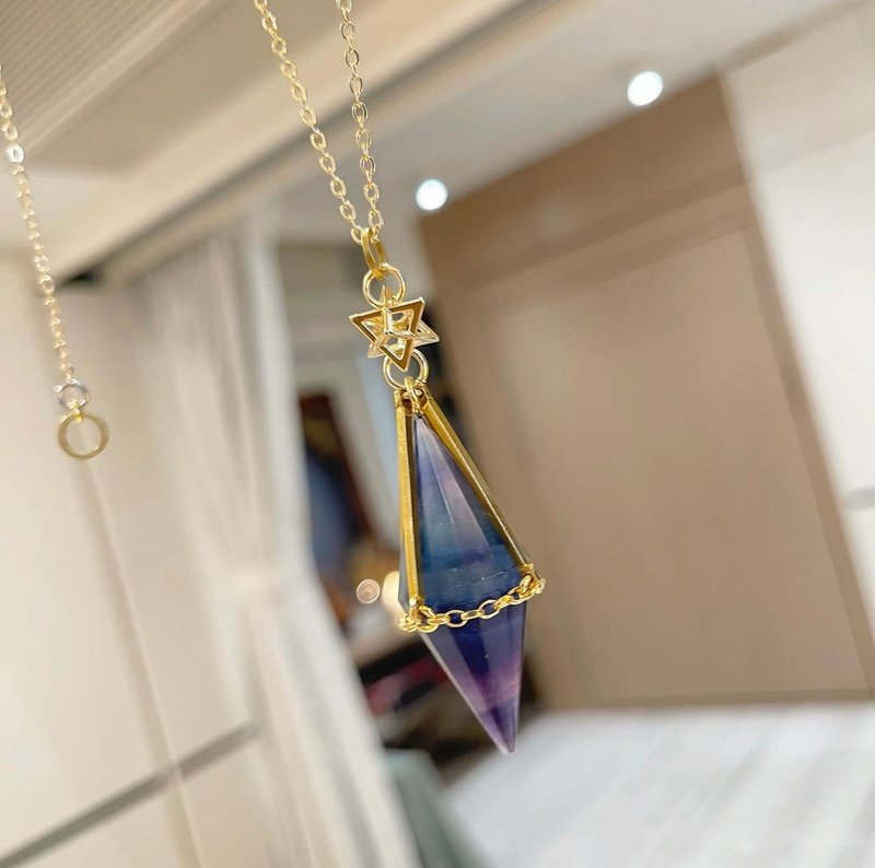 【Sacred Bonding】Fluorite Pendulum Necklace / Brass Necklace / Merkaba/ Handmade - สร้อยคอ - ทองแดงทองเหลือง หลากหลายสี