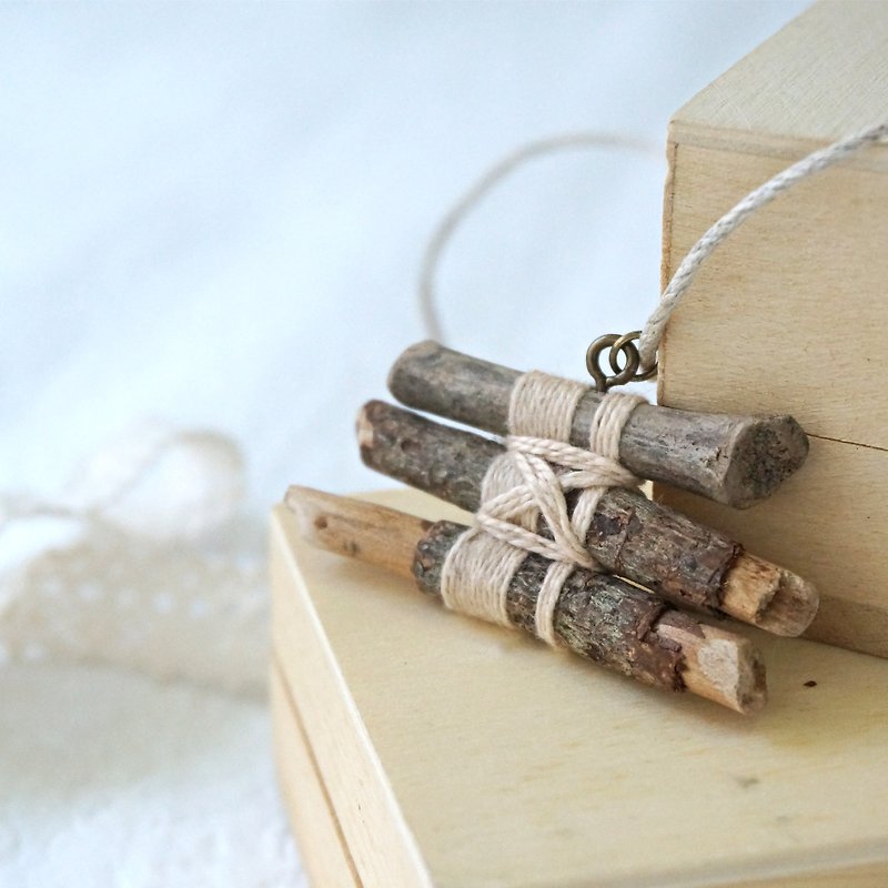 Upcycling, Eco, Natural, tree branches, wood necklace  - Natural colour - Chokers - Wood Khaki