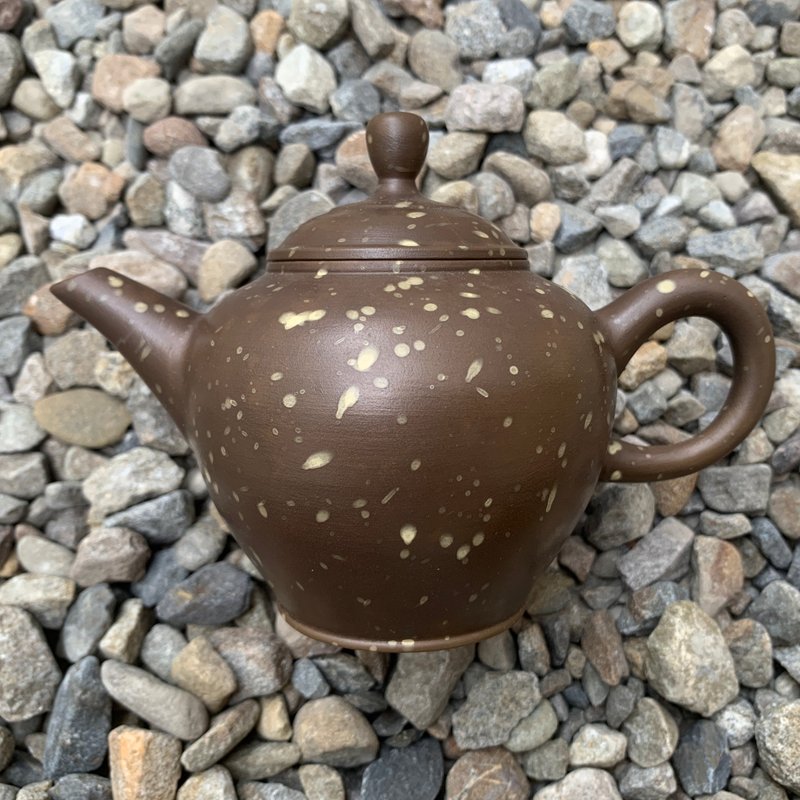 台灣【紫砂】名古屋紫砂手拉坯雪花壺9 - 茶壺/茶杯/茶具 - 陶 咖啡色