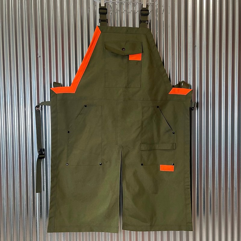 Workwear work clothes function Taiwan design apron anti-splashing army green - จัมพ์สูท - วัสดุกันนำ้ สีเขียว