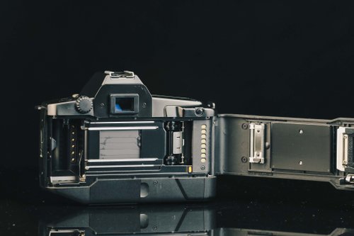 Canon EOS 650 #6657 #135 フィルムカメラ - ショップ Rick