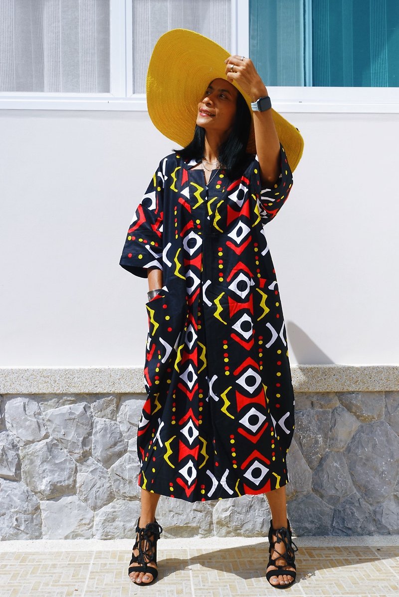 Funky Ankara loose fit dress with pockets, one-piece dress , unique design - 連身裙 - 棉．麻 黑色