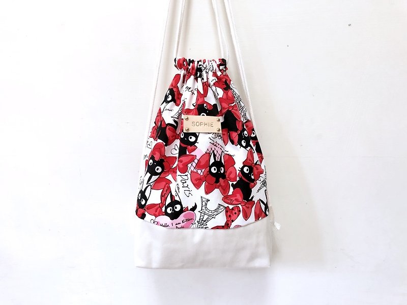 Bowknot black cat meets white (beamed back bag) / free printed name leather label - Drawstring Bags - Cotton & Hemp Red