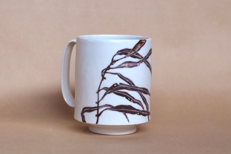 Thin leaf shadow - large mug - แก้ว - เครื่องลายคราม ขาว