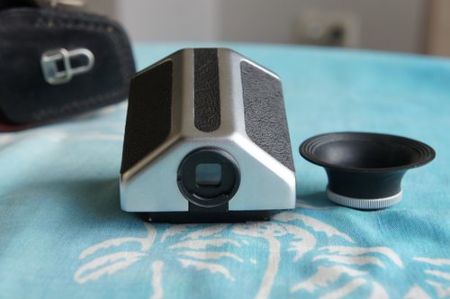 PENTACON ペンタコン SIX プリズムファインダー ペンタコンシックス用TTLプリズムファインダー 中古カメラ