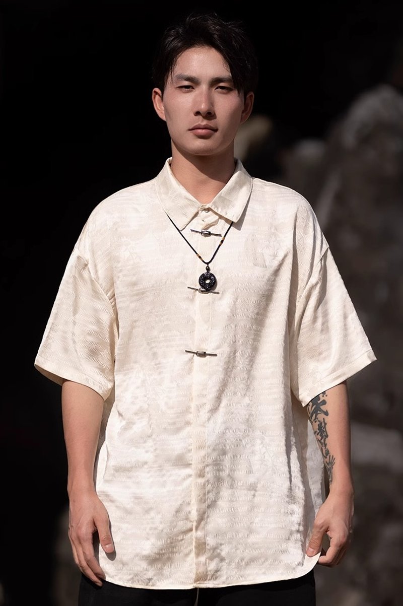 New Chinese retro minimalist lapel short-sleeved shirt - เสื้อเชิ้ตผู้ชาย - วัสดุอื่นๆ ขาว