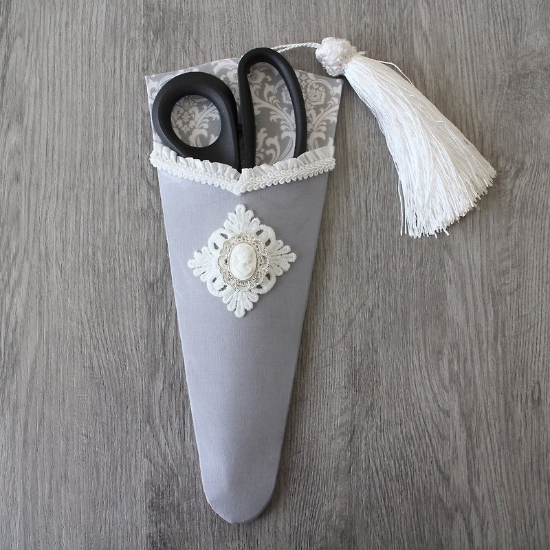 French Chic Scissor Case Scissors Case Scissors Case Scissors Case Cameo Motif Lace Tassel Damask Pattern [Made-to-Order] - Other - Cotton & Hemp Gray