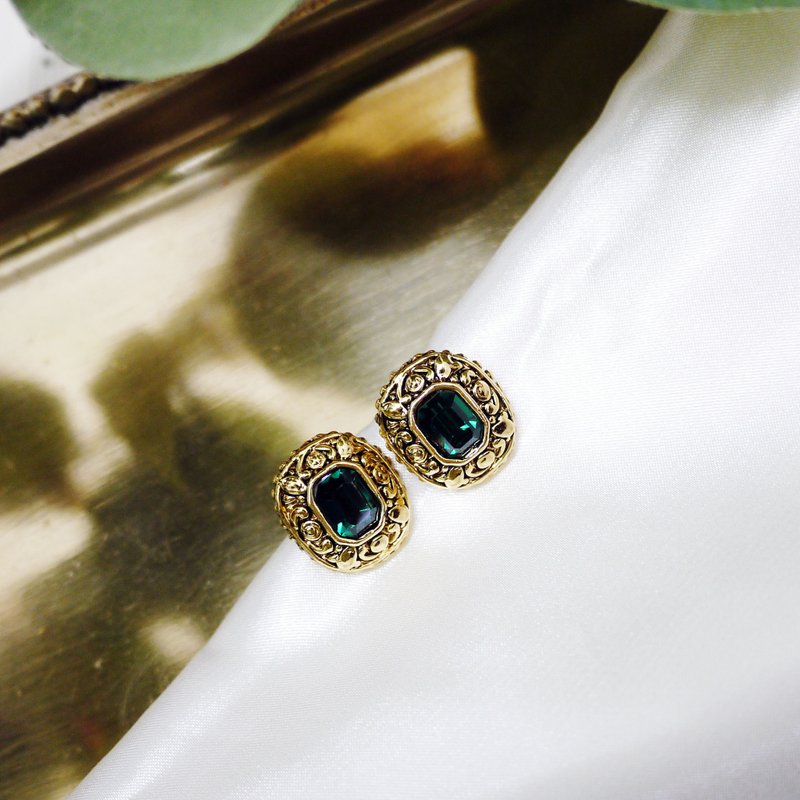 古典復古雕紋綠耳環 - 耳環/耳夾/耳骨夾 - 寶石 綠色