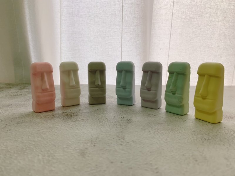 Indoor Fragrance Macaron Color Easter Island Moai Diffuser Stone/ One Week Message Magnet / Seven Fragrances - Fragrances - Other Materials 