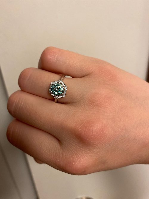 Eratojewels Moissanite Ring, Green Moissanite Ring, Excellent Quality D Color Moissanite