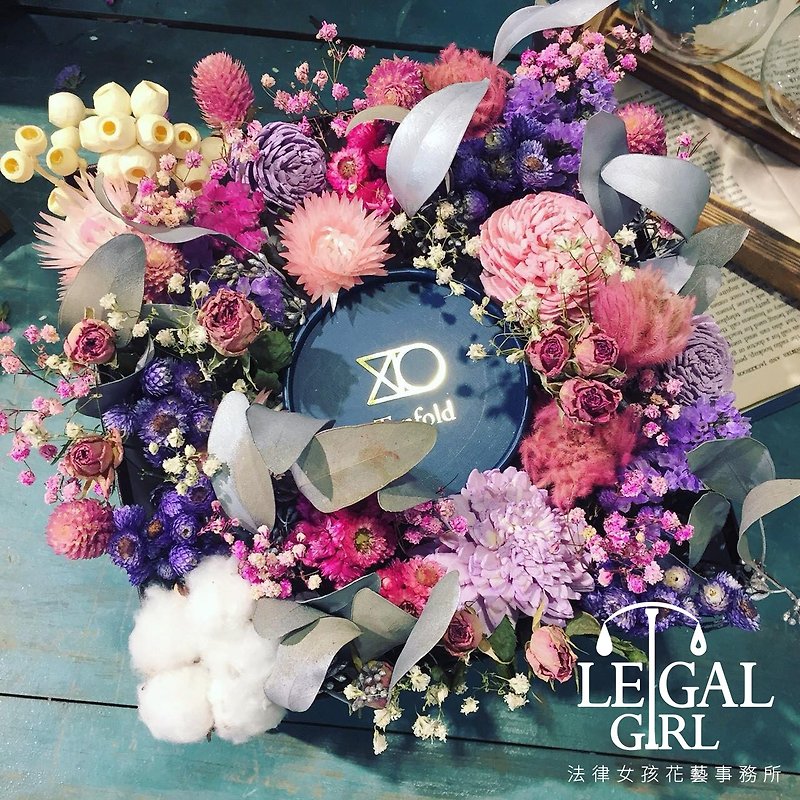 Law girl special surprise flower box - ช่อดอกไม้แห้ง - พืช/ดอกไม้ 