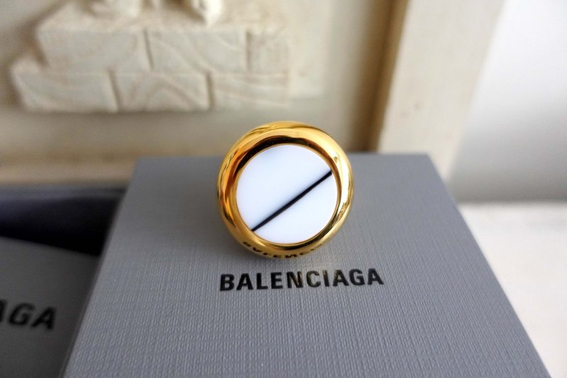 全新未使用Balenciaga鍍真金圓型雲石戒指 名牌正版精品新品型格 - 戒指 - 銅/黃銅 多色