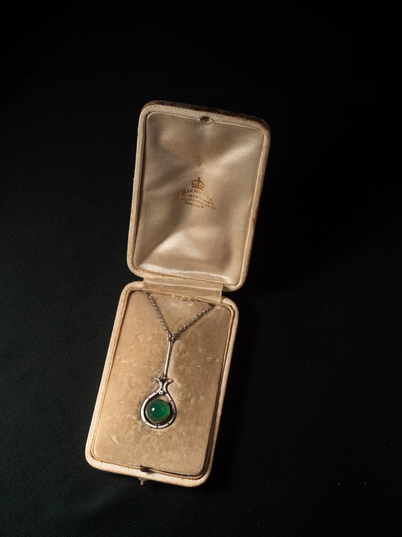 1909年 英國 維多利亞時代 綠玉髓琺瑯墜項鍊 (附原盒) - 項鍊 - 銀 綠色