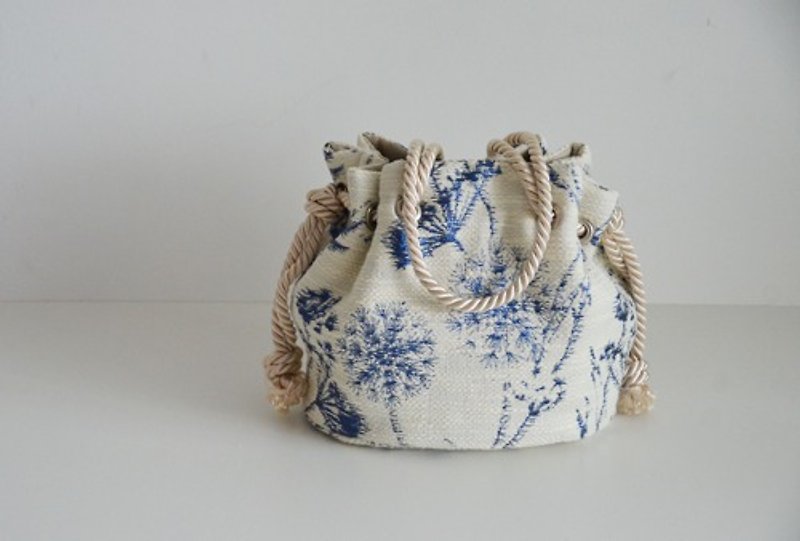 New! DUTEL Lace Flower Jacquard Marine Bag Lamé Blue - Messenger Bags & Sling Bags - Cotton & Hemp Blue