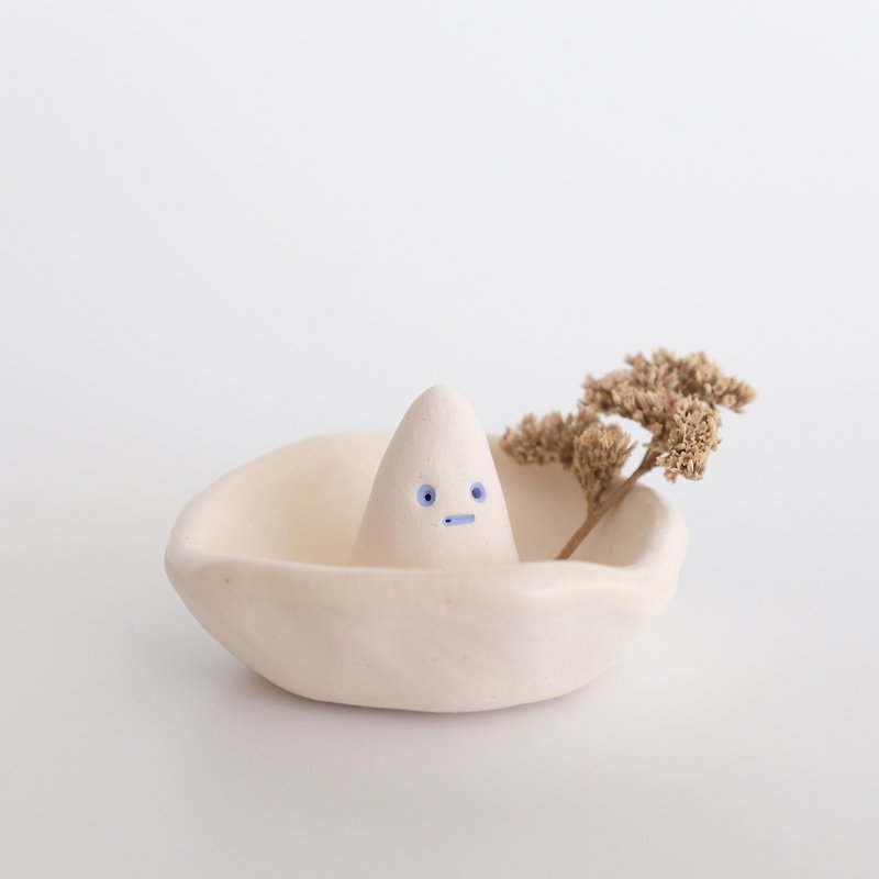 BUGS | mini flowerware | essential oil diffuser - Pottery & Ceramics - Pottery White