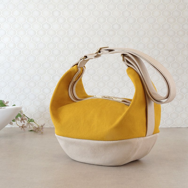 Lamp / mustard yellow x ivory [Made to order] Trocco canvas bag - Messenger Bags & Sling Bags - Cotton & Hemp Yellow