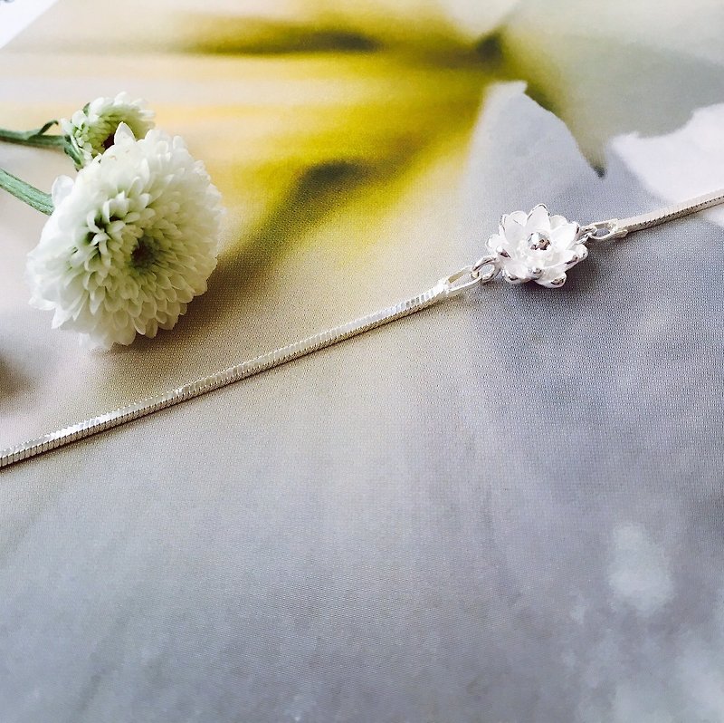 925 sterling silver white clean 【 Lotus delicate bracelet 】 - สร้อยข้อมือ - เงินแท้ สีม่วง